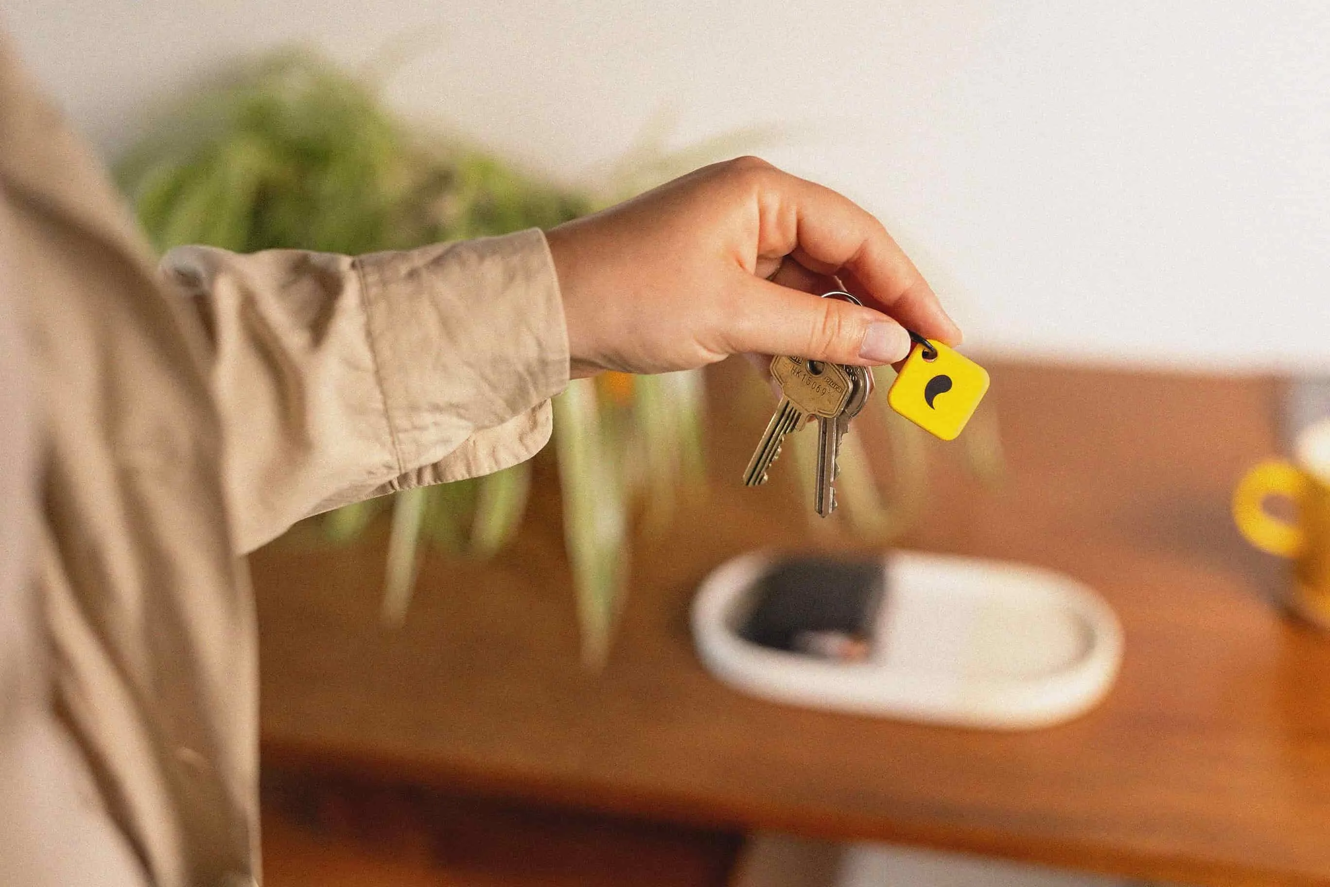 Unpluq small circular passive NFC keychain tag